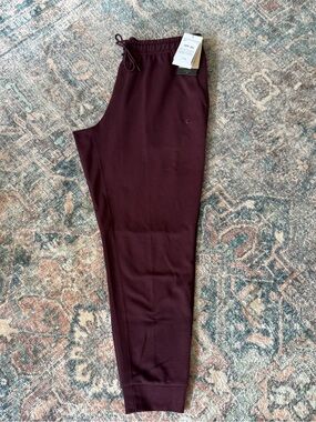Nike Men's Dri Fit Maroon Jogger Pants